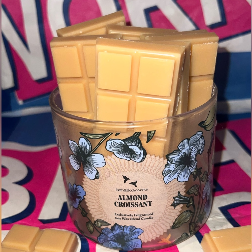 Bath and body works Candle Almond Croissant Wax Melts